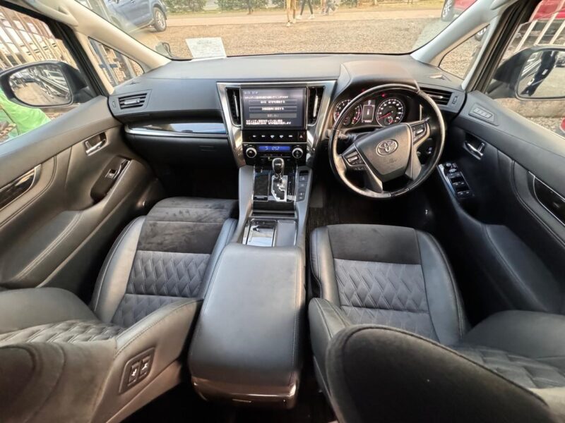 2017 Toyota Vellfire 2.5L